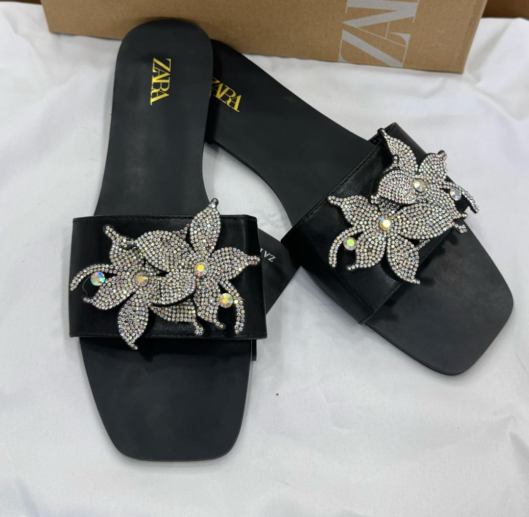 Sandales Élégantes à Strass – Brillance et Confort