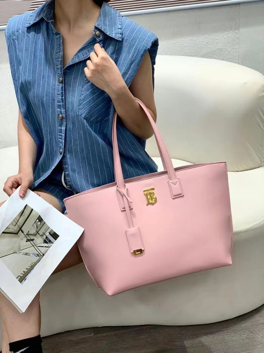 Sac cabas style designer - Élégance intemporelle